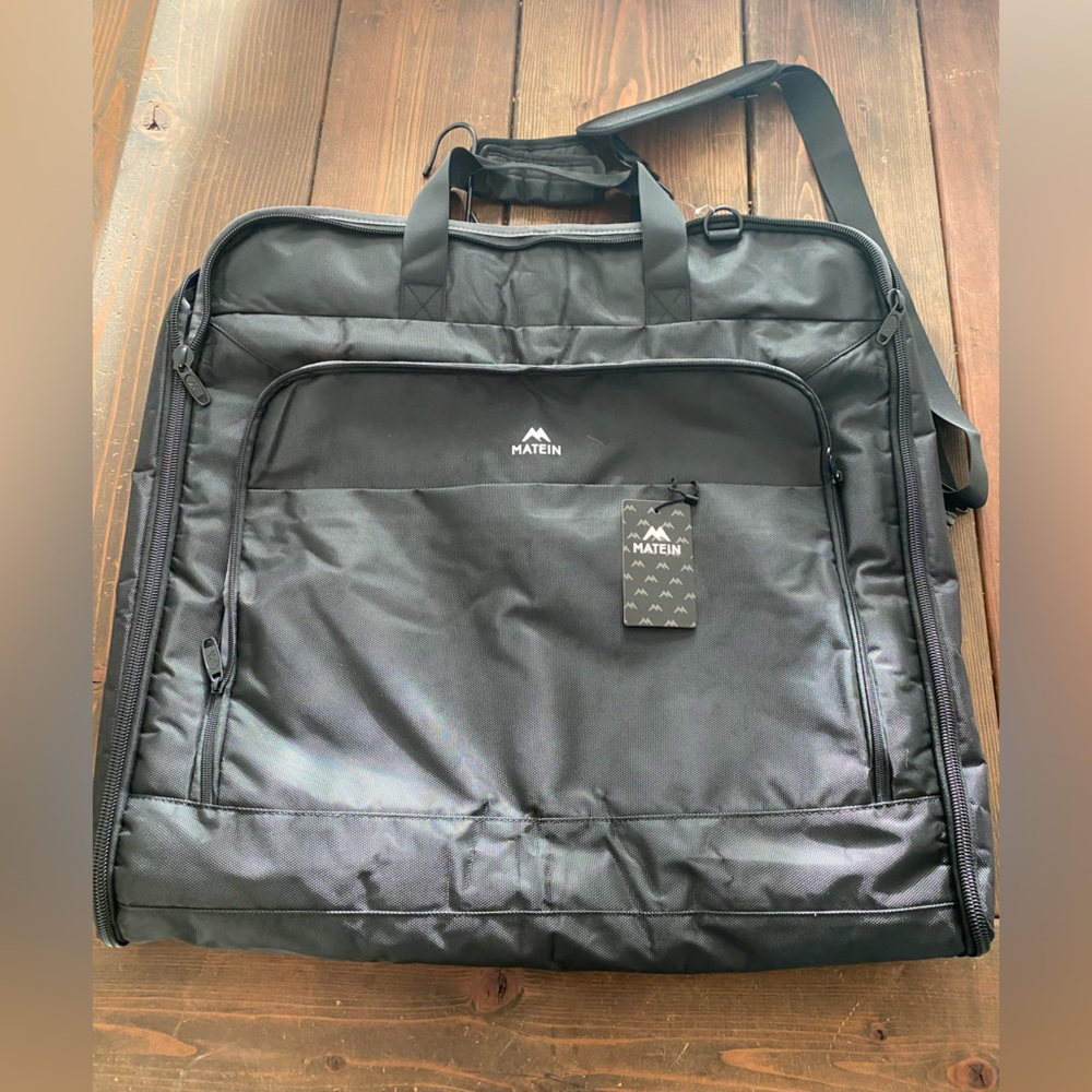 Matein garment bag - new with tags